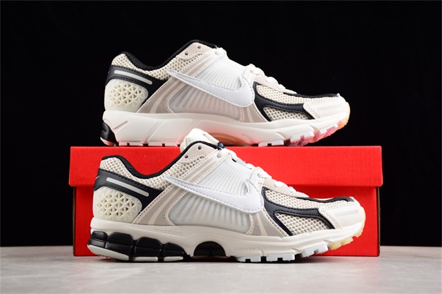 women air ZOOM VOMERO V5 shoes 2023-12-18-009